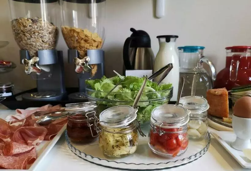 Fotos del hotel Mia Suites:  14