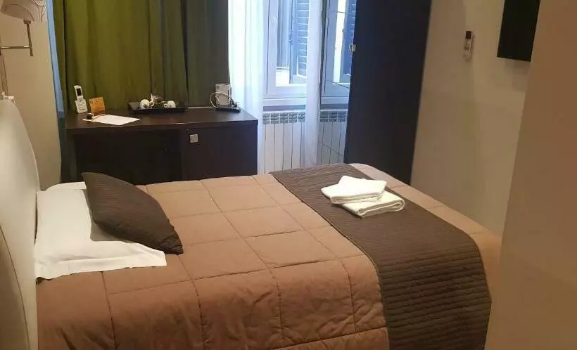 Fotos del hotel Mia Suites:  17