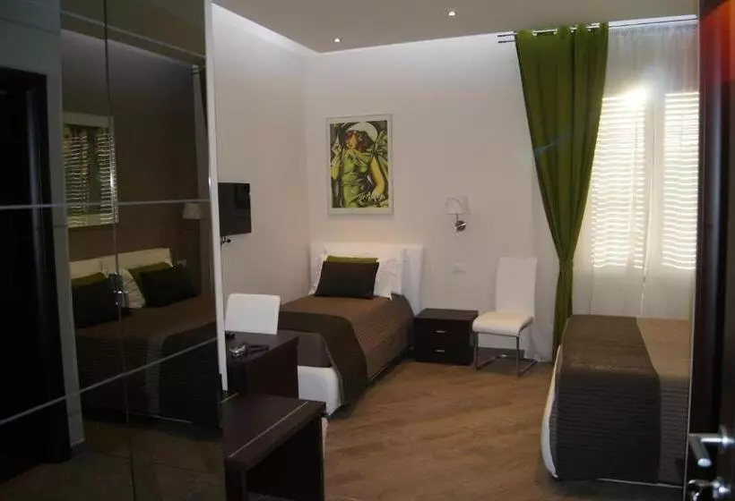 Fotos del hotel Mia Suites:  15