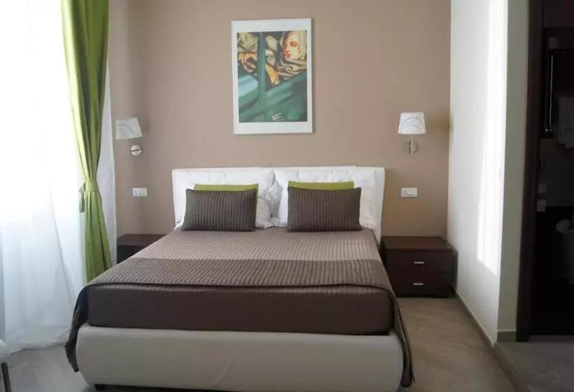 Fotos del hotel Mia Suites:  13