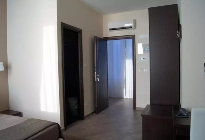 Fotos del hotel Mia Suites:  16