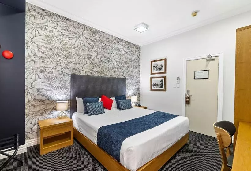 Ramada By Wyndham, Hamilton City Center
