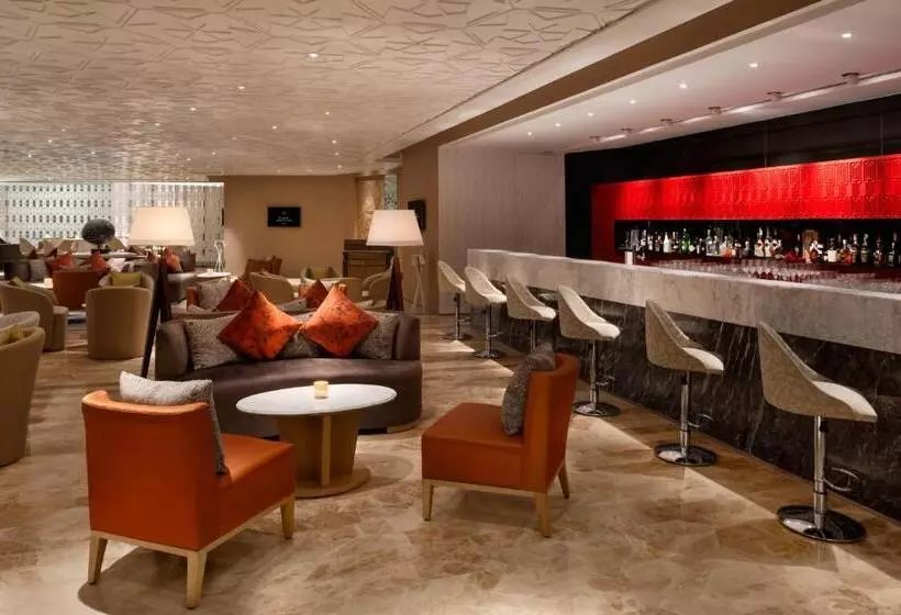 Fotos del hotel The Leela Ambience Convention Hotel Delhi:  9