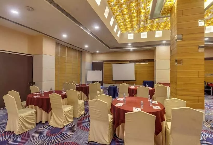 Fotos del hotel Tulip Inn West Delhi:  8