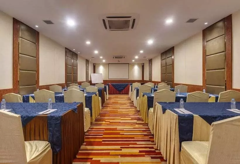 Fotos del hotel Tulip Inn West Delhi:  23