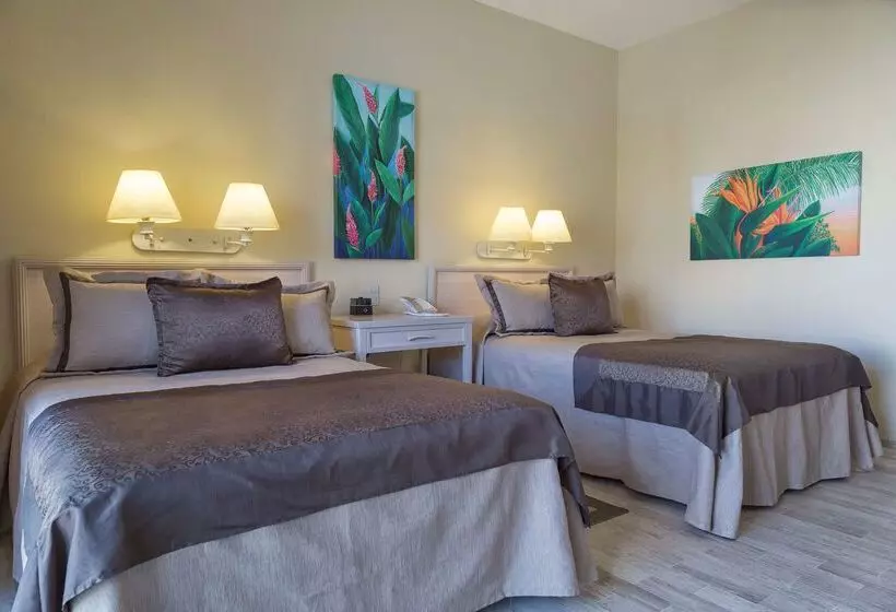 Fotos del hotel The Royal Islander – An All Suites Resort:  10