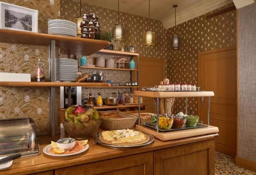 Fotos del hotel Le Robinet D'or:  25