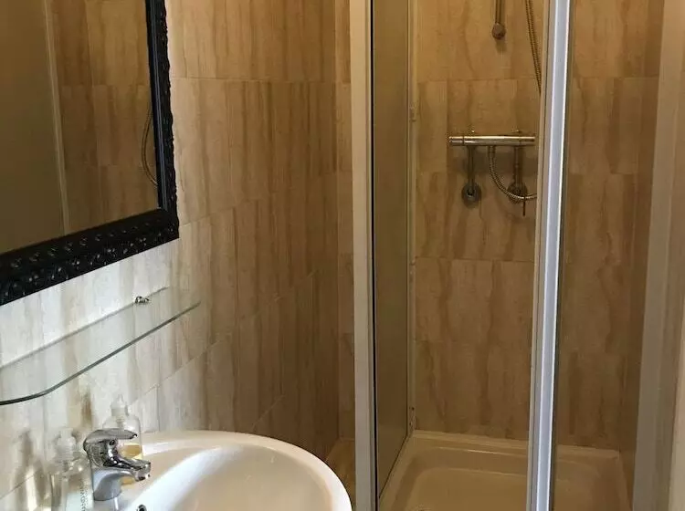 Fotos del hotel Sheil Suites:  21