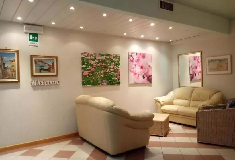 Fotos del hotel Capri:  3