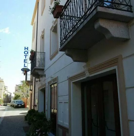 Fotos del hotel Cavour:  5