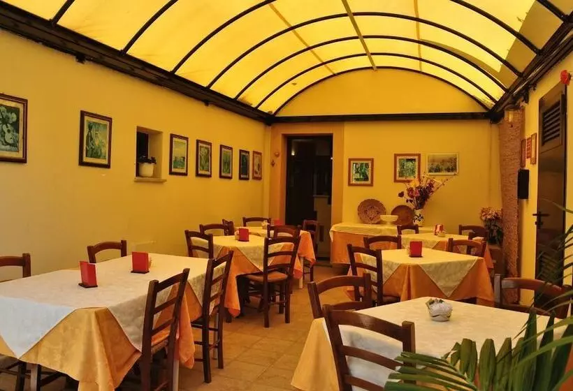 Fotos del hotel Cavour:  8