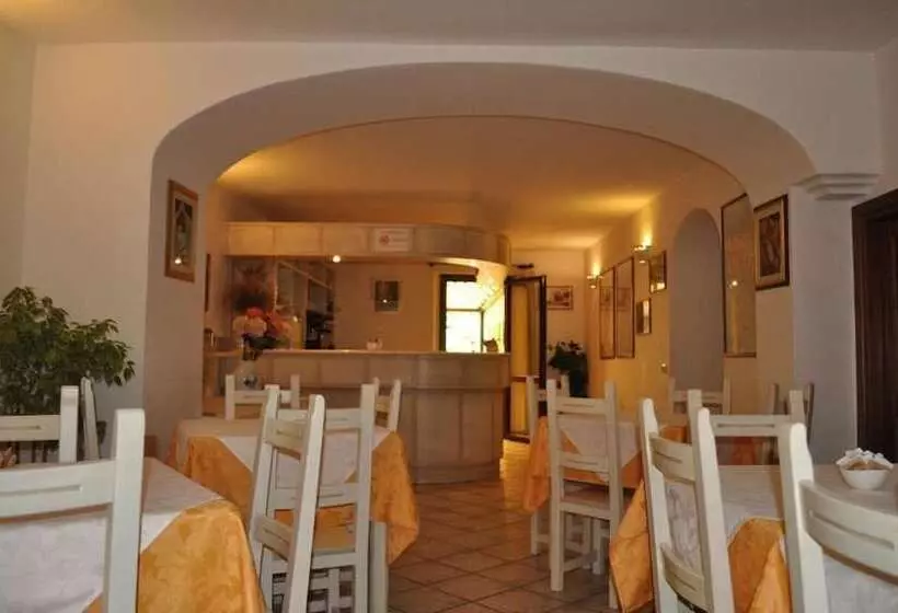 Fotos del hotel Cavour:  10