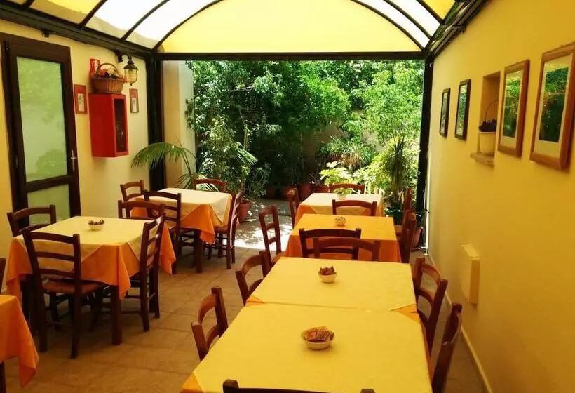 Fotos del hotel Cavour:  12