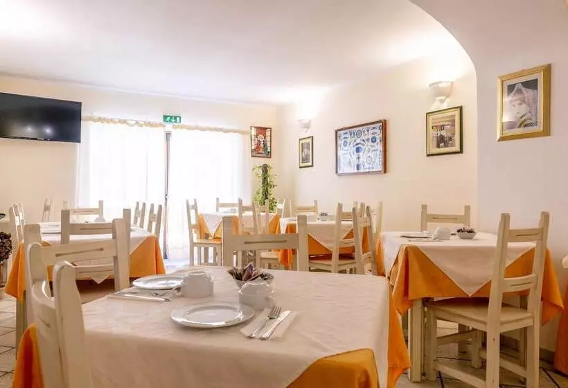 Fotos del hotel Cavour:  6