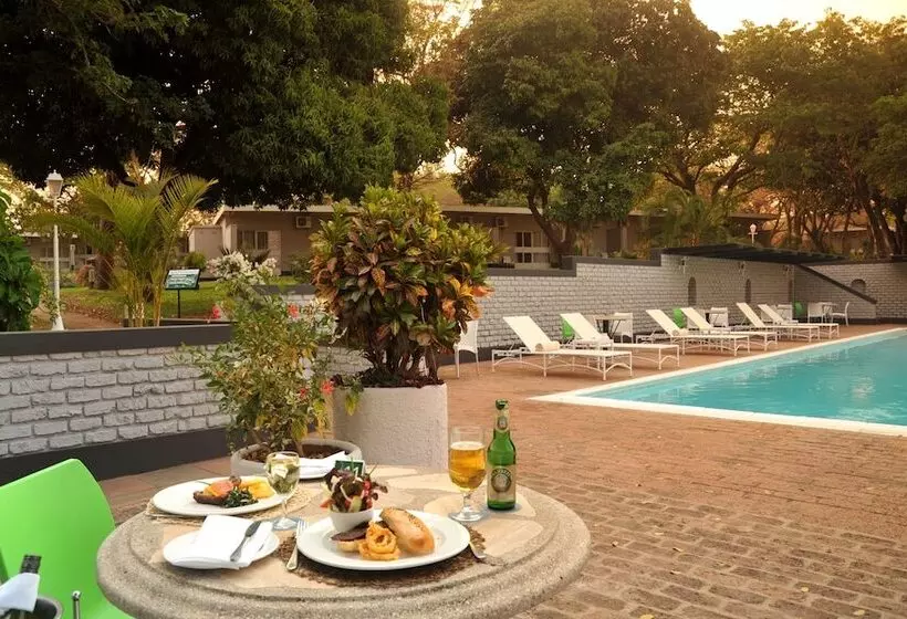 Fotos del hotel Cresta Sprayview Victoria Falls:  5