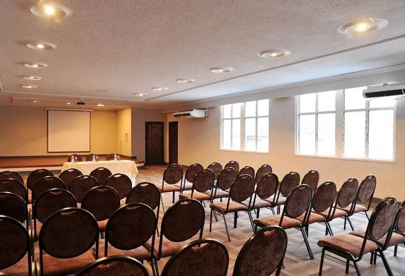 Fotos del hotel Cresta Sprayview Victoria Falls:  13