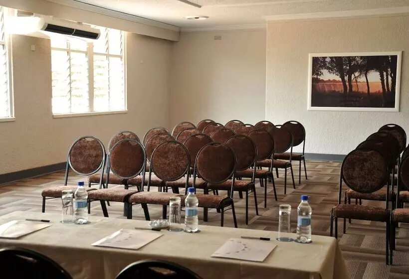 Fotos del hotel Cresta Sprayview Victoria Falls:  25