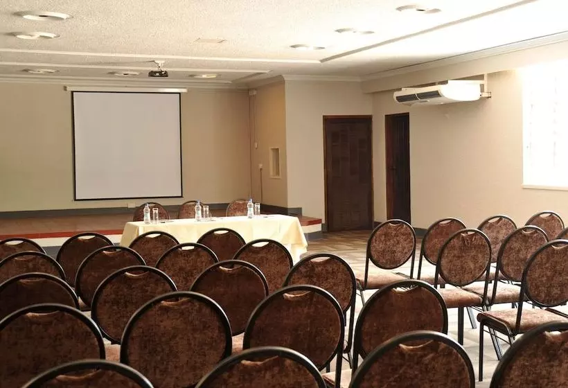 Fotos del hotel Cresta Sprayview Victoria Falls:  4