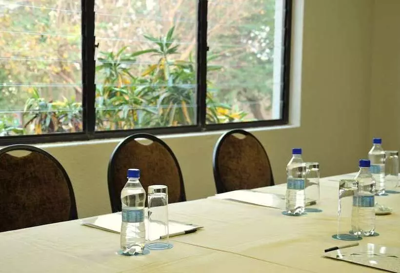 Fotos del hotel Cresta Sprayview Victoria Falls:  19