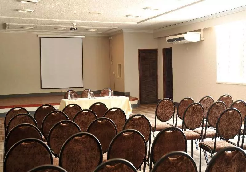 Fotos del hotel Cresta Sprayview Victoria Falls:  9