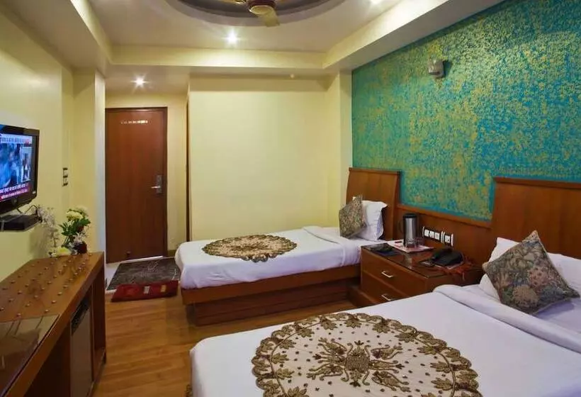 Fotos del hotel Comfort Room Shiv Dev Int:  2