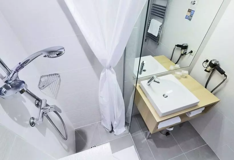 Fotos del hotel Kyriad Paris 18 - Porte De Clignancourt - Montmartre:  13