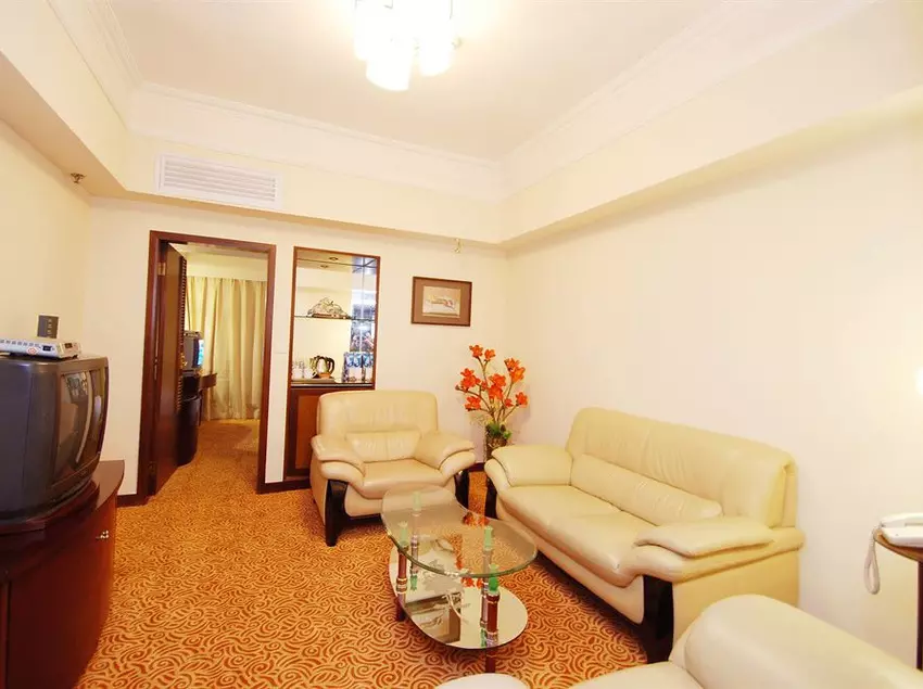 Fotos del hotel Overseas Chinese Friendship:  25