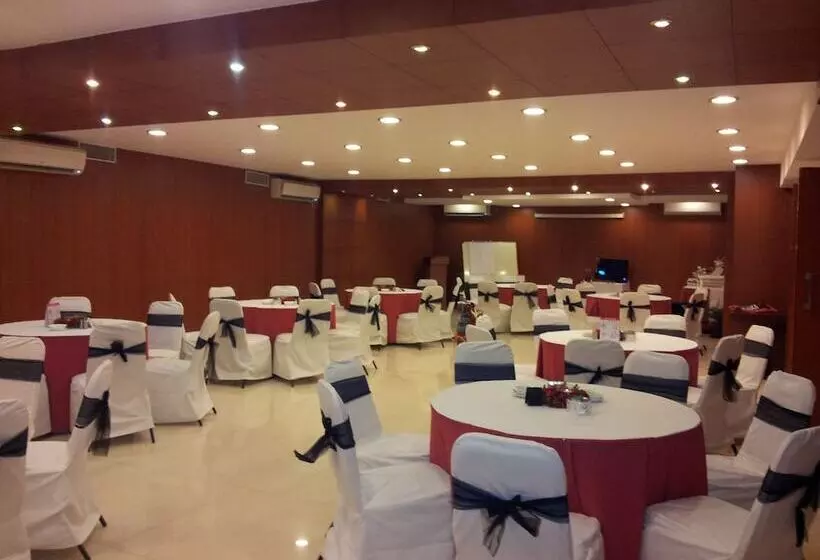 Fotos del hotel Shilton Royale:  10