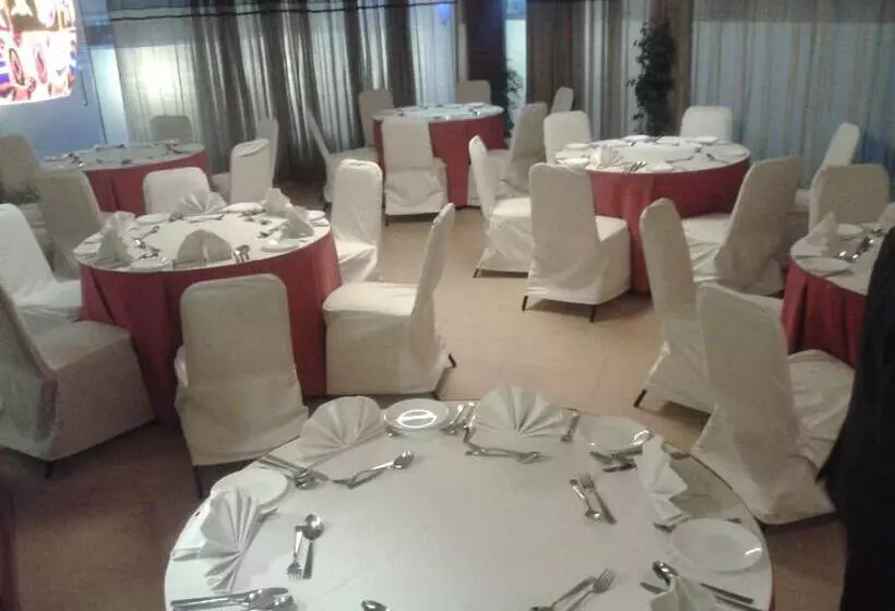 Fotos del hotel Shilton Royale:  22