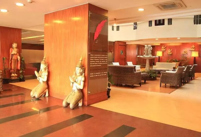 Fotos del hotel Shilton Royale:  3