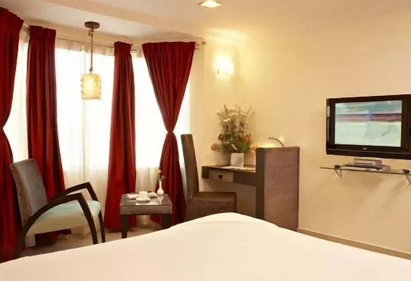 Fotos del hotel Shilton Royale:  21