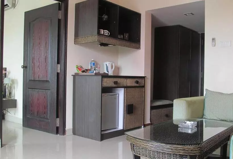 Fotos del hotel Shilton Royale:  25