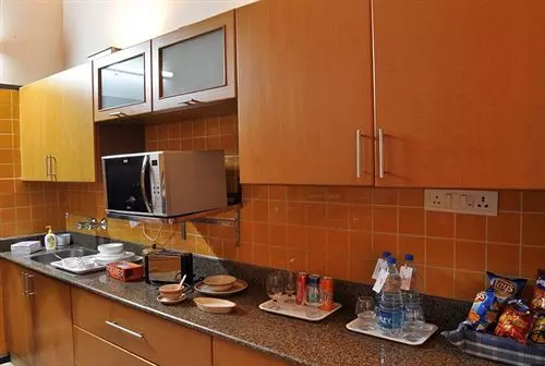 Fotos del hotel Sterling Suites Langford Town:  3