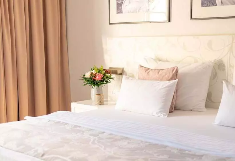 Fotos del hotel Savoy:  2