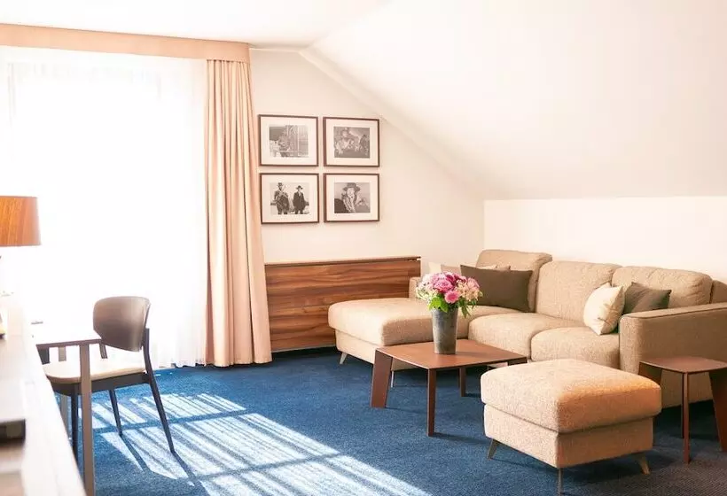 Fotos del hotel Savoy:  18