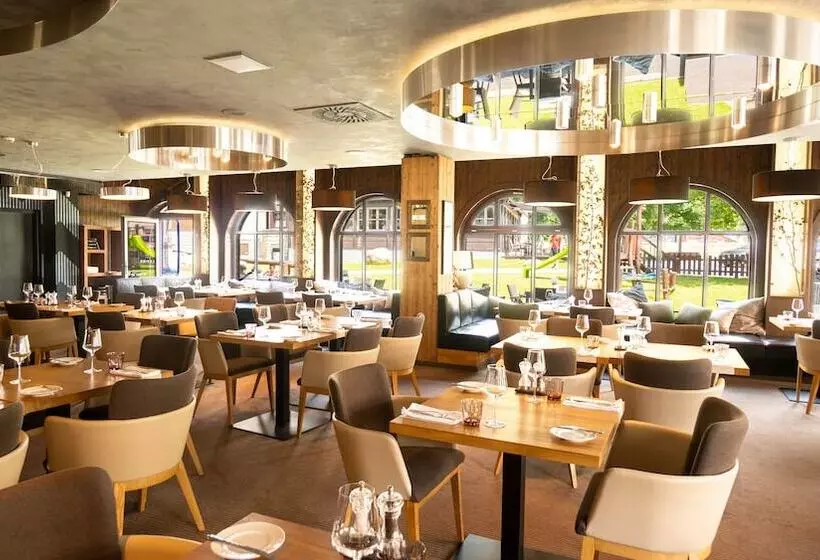 Fotos del hotel Savoy:  15