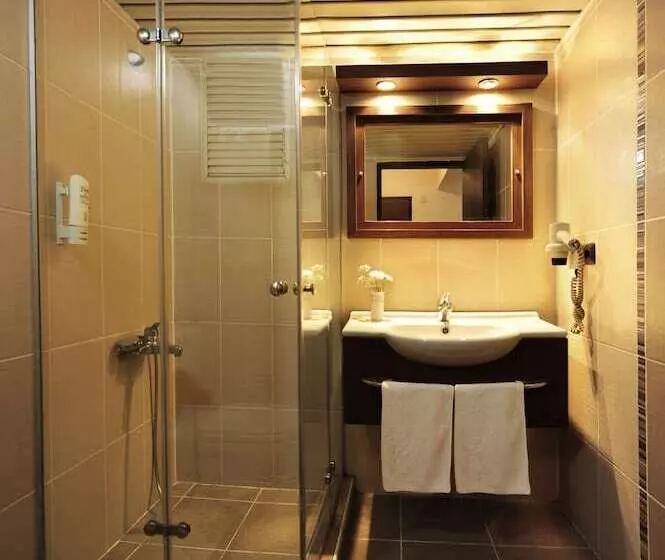 Fotos del hotel üstün Otel Alsancak:  14