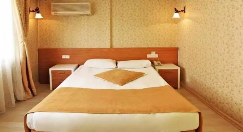 Fotos del hotel üstün Otel Alsancak:  22