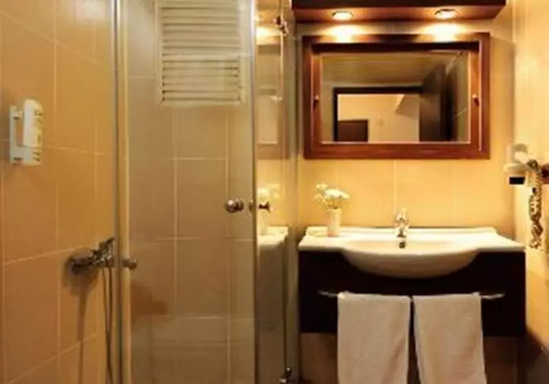 Fotos del hotel üstün Otel Alsancak:  8