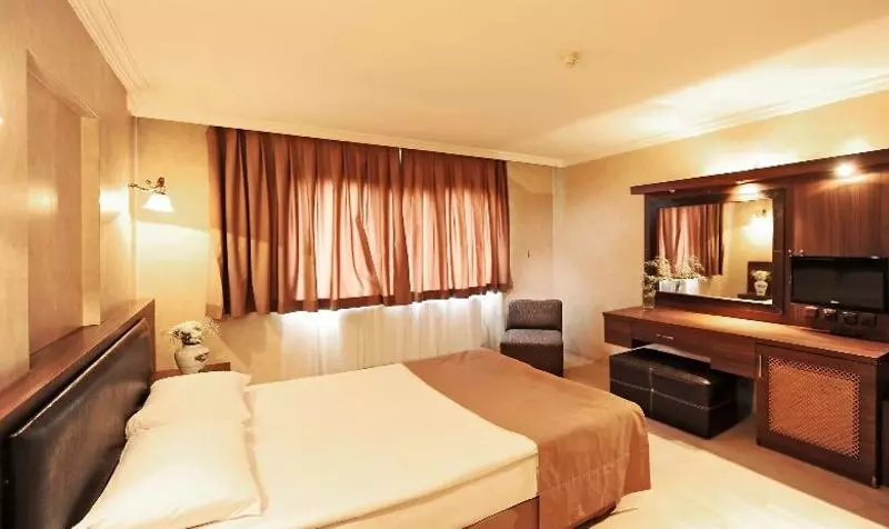 Fotos del hotel üstün Otel Alsancak:  20