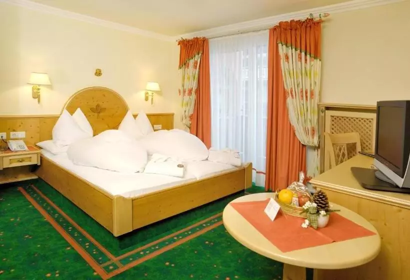 Fotos del hotel Boutique-hotel Bauer:  2