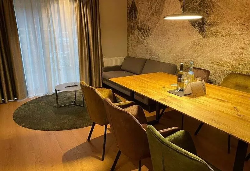 Fotos del hotel Alpin-hotel Schrofenblick:  25