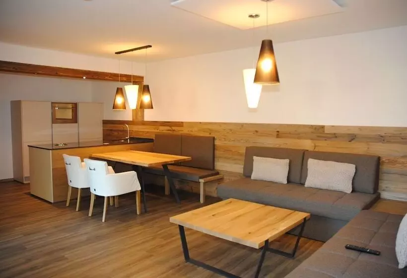 Fotos del hotel Alpin-hotel Schrofenblick:  5