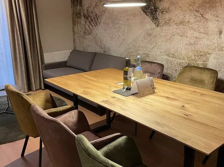 Fotos del hotel Alpin-hotel Schrofenblick:  6