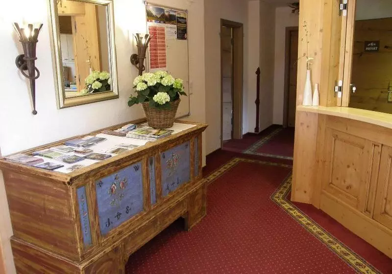 Fotos del hotel Sportalm:  12