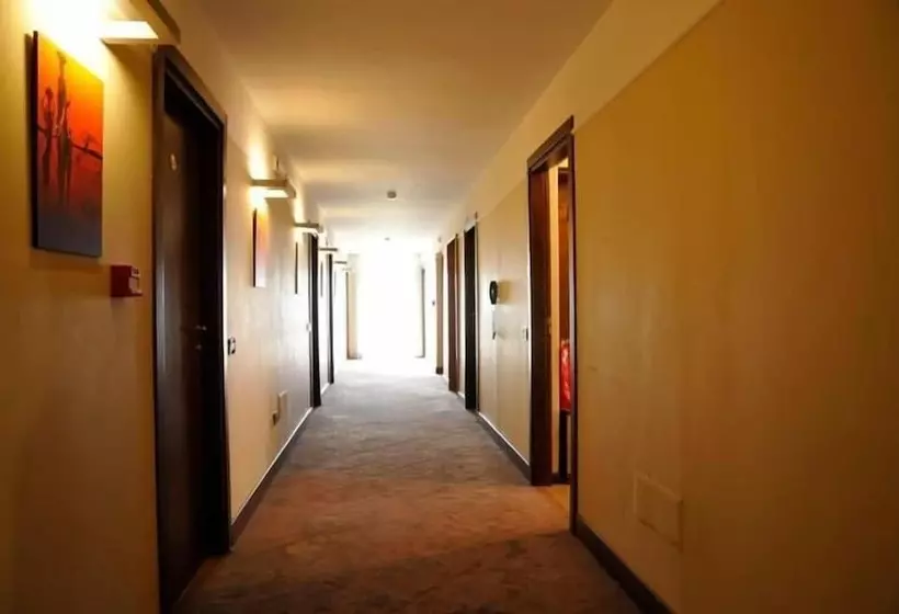 Fotos del hotel Fly:  24