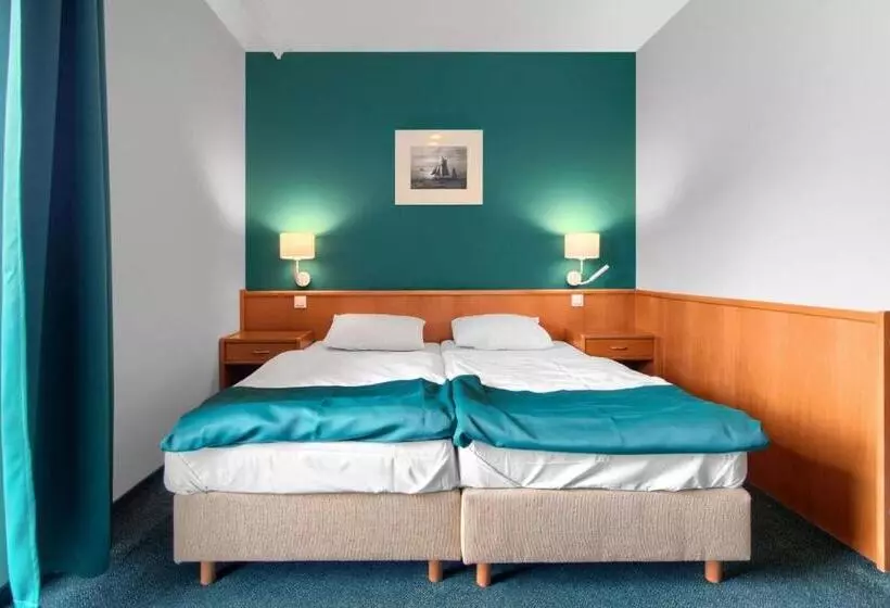 Fotos del hotel Villa Taaakaryba:  3