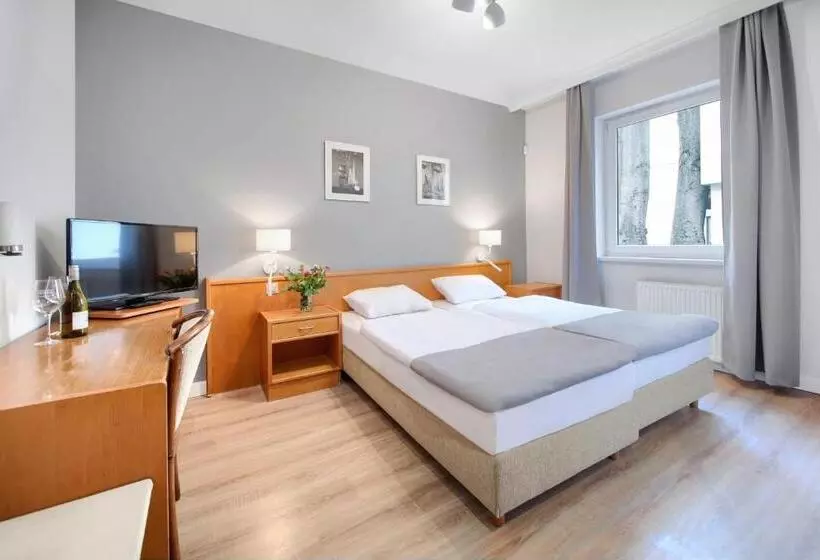 Fotos del hotel Villa Taaakaryba:  15