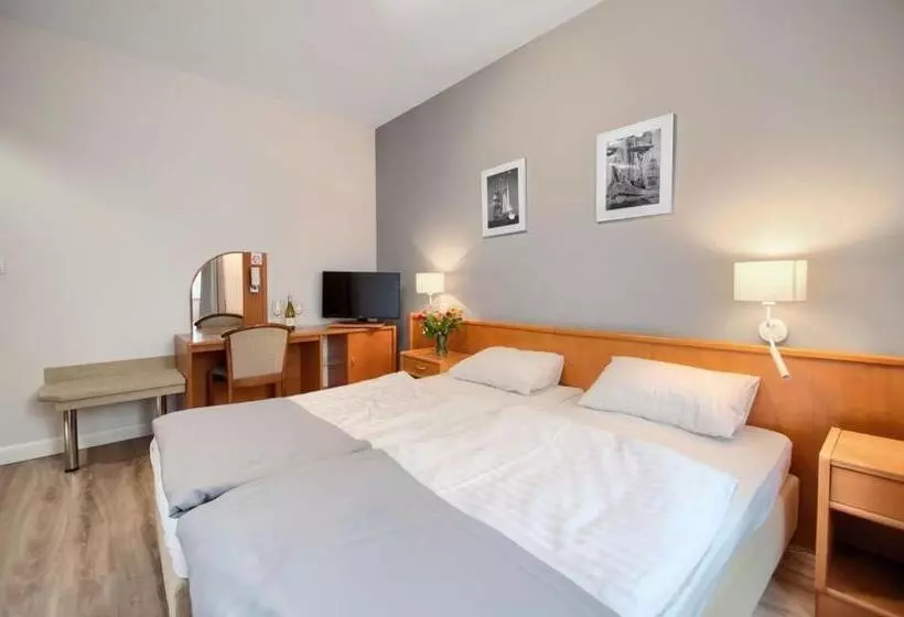 Fotos del hotel Villa Taaakaryba:  16