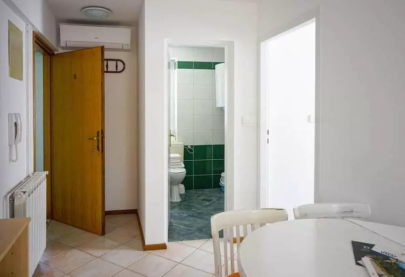 Fotos del hotel Apartments And Rooms Degra:  19